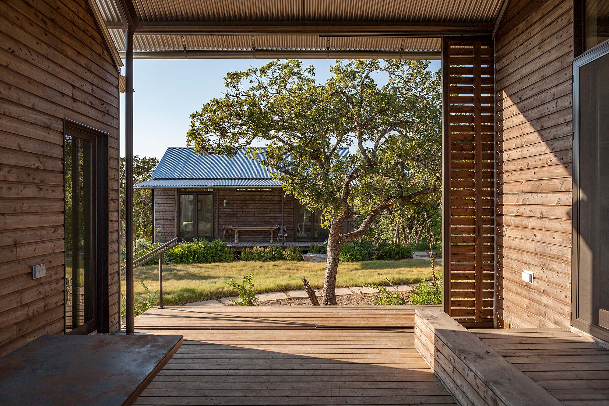Miller Porch House / Lake | Flato Architects